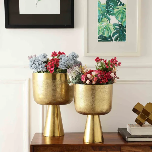 Gold Metal Planter Set of 2 with Pedestal Stand